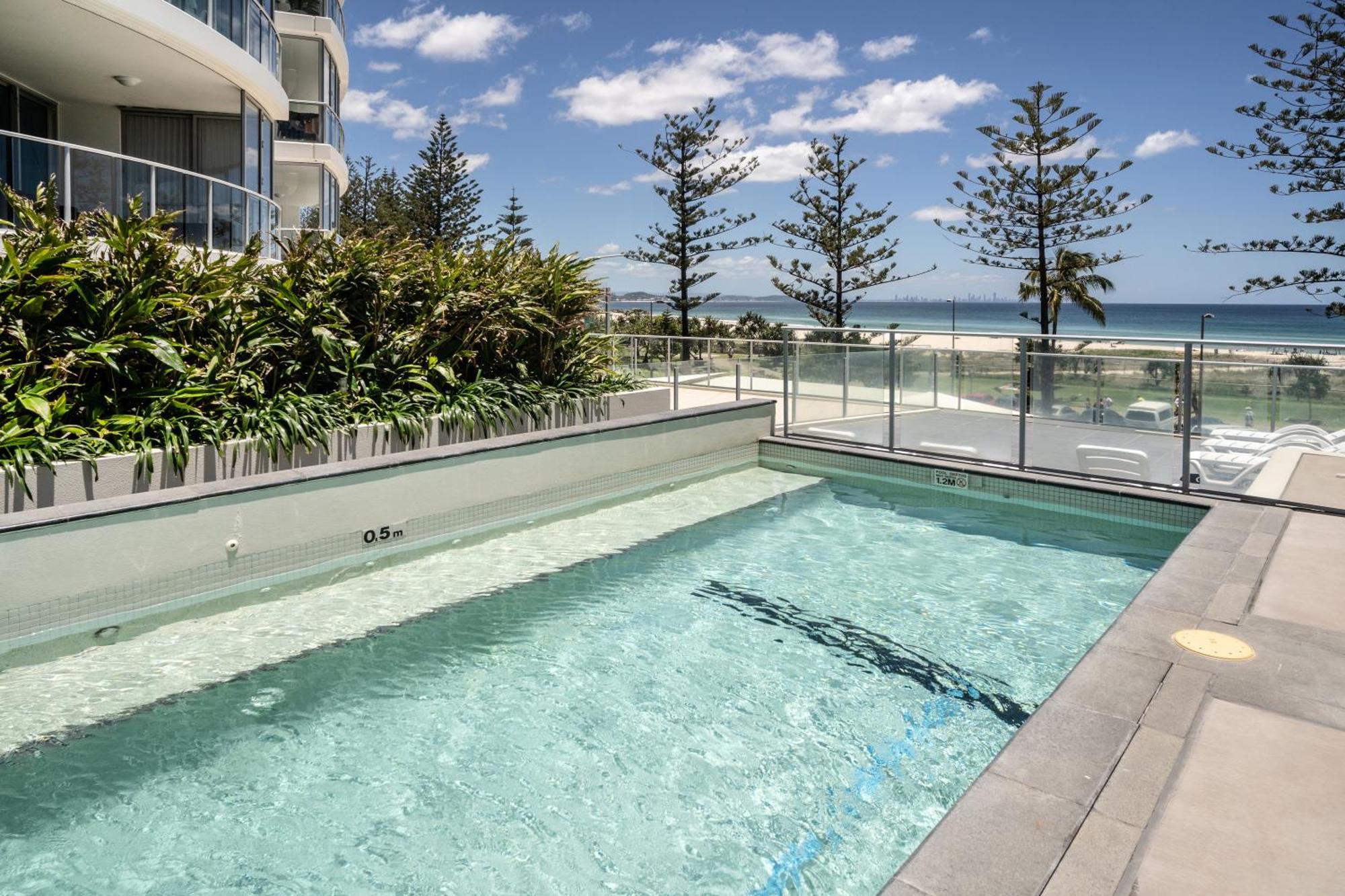 Reflections Tower Two Hotel Gold Coast Exterior photo